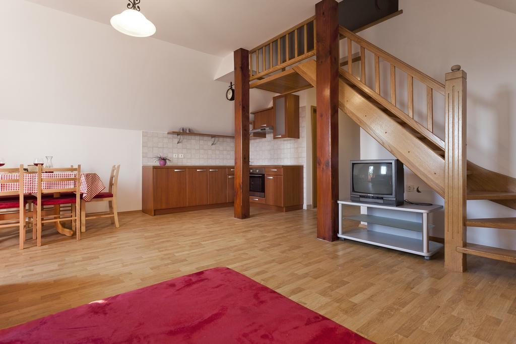 Vineyard Cottage Lustek Novo Mesto Room photo